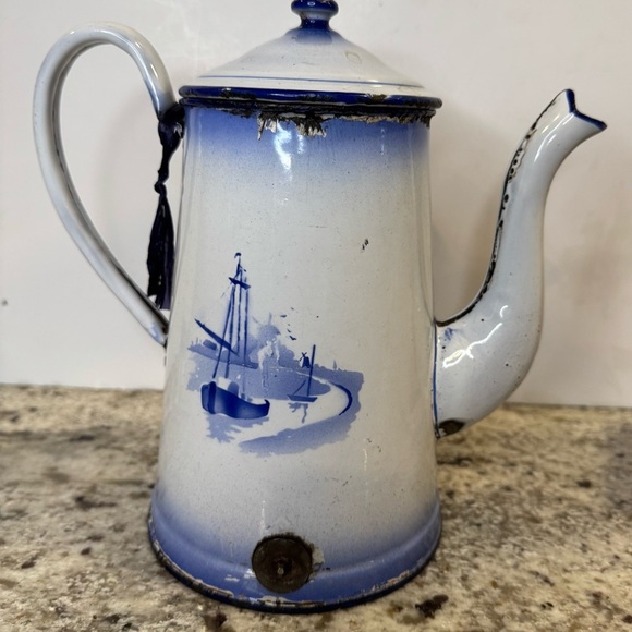 Vintage blue & white Enamelware Coffee Pot - Picture 3 of 10